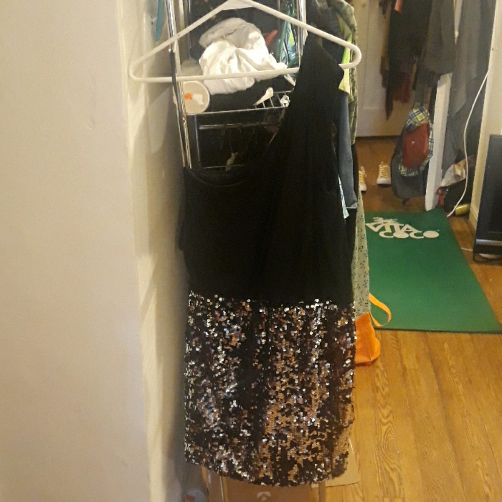Sequin and black dress!